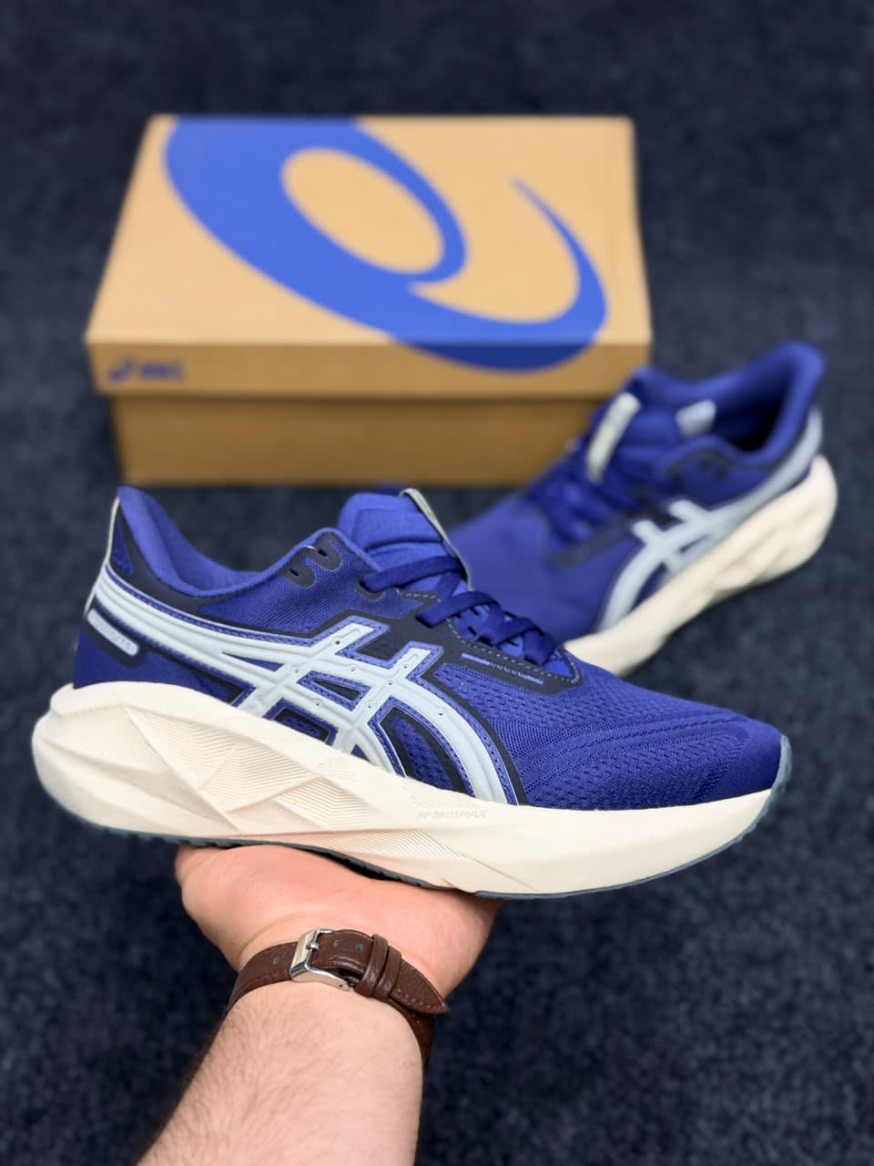 Asics Nova blast