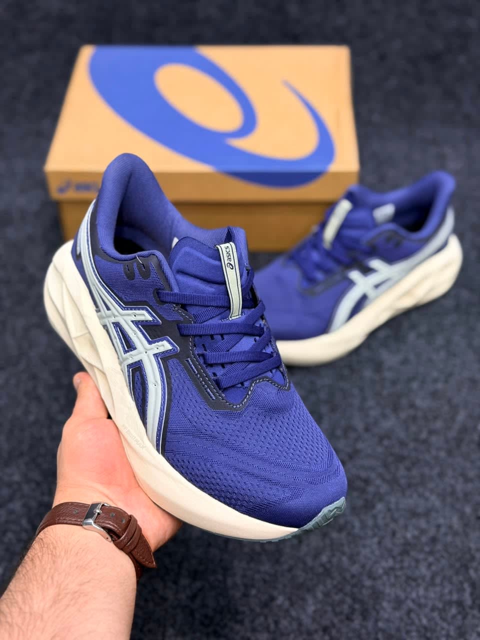 Asics Nova blast