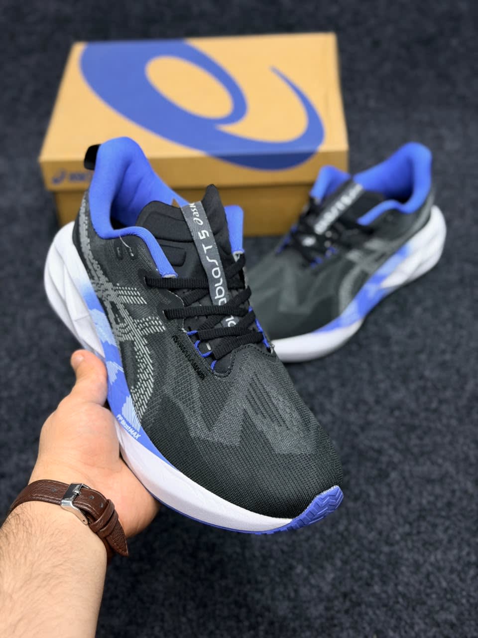 Asics Nova blast