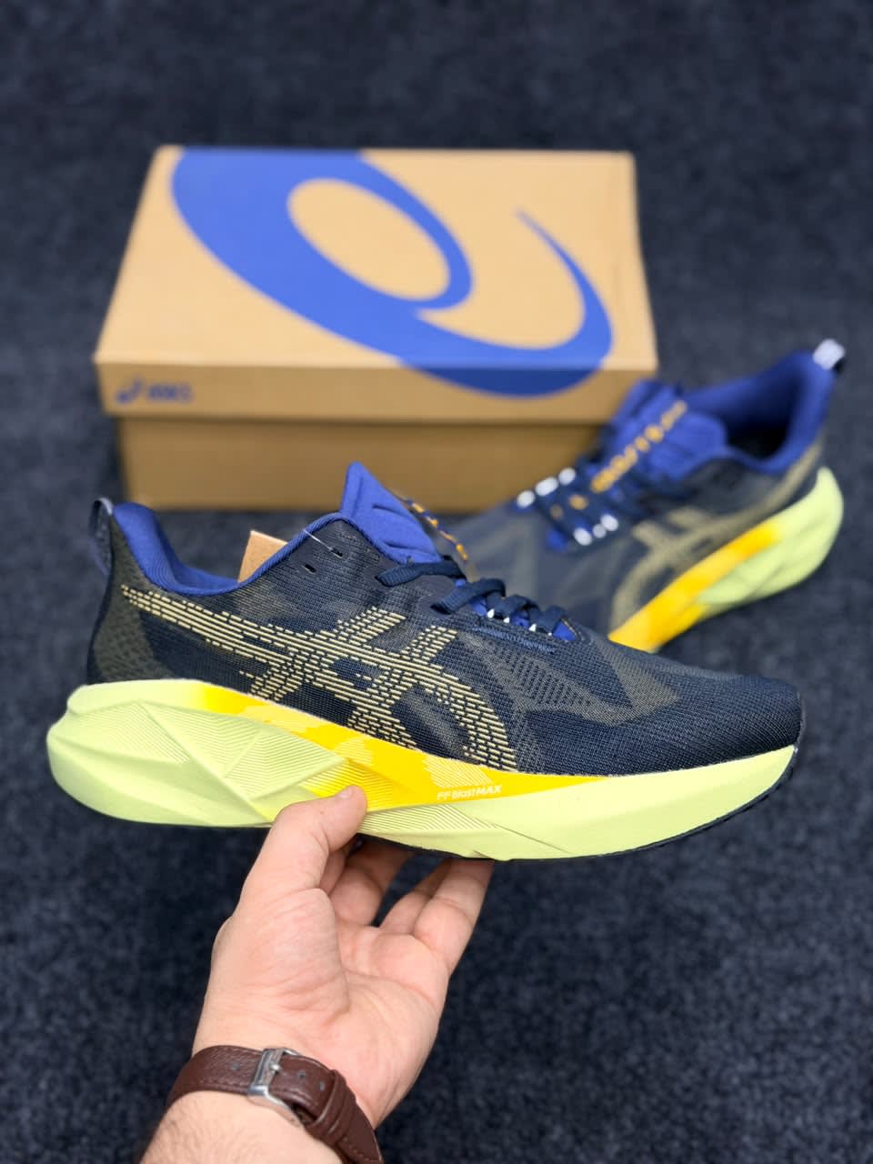 Asics Nova blast