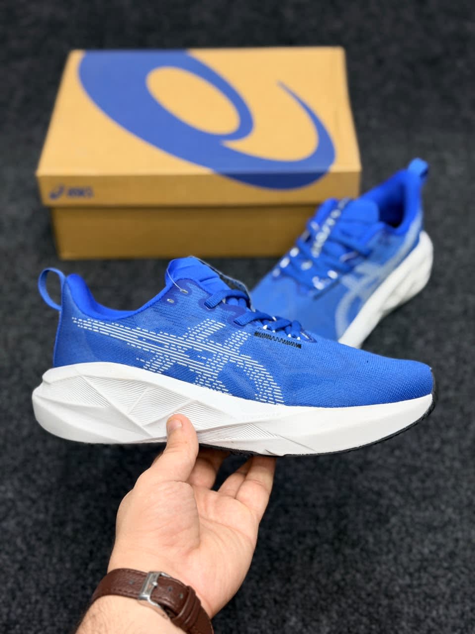 Asics Nova blast