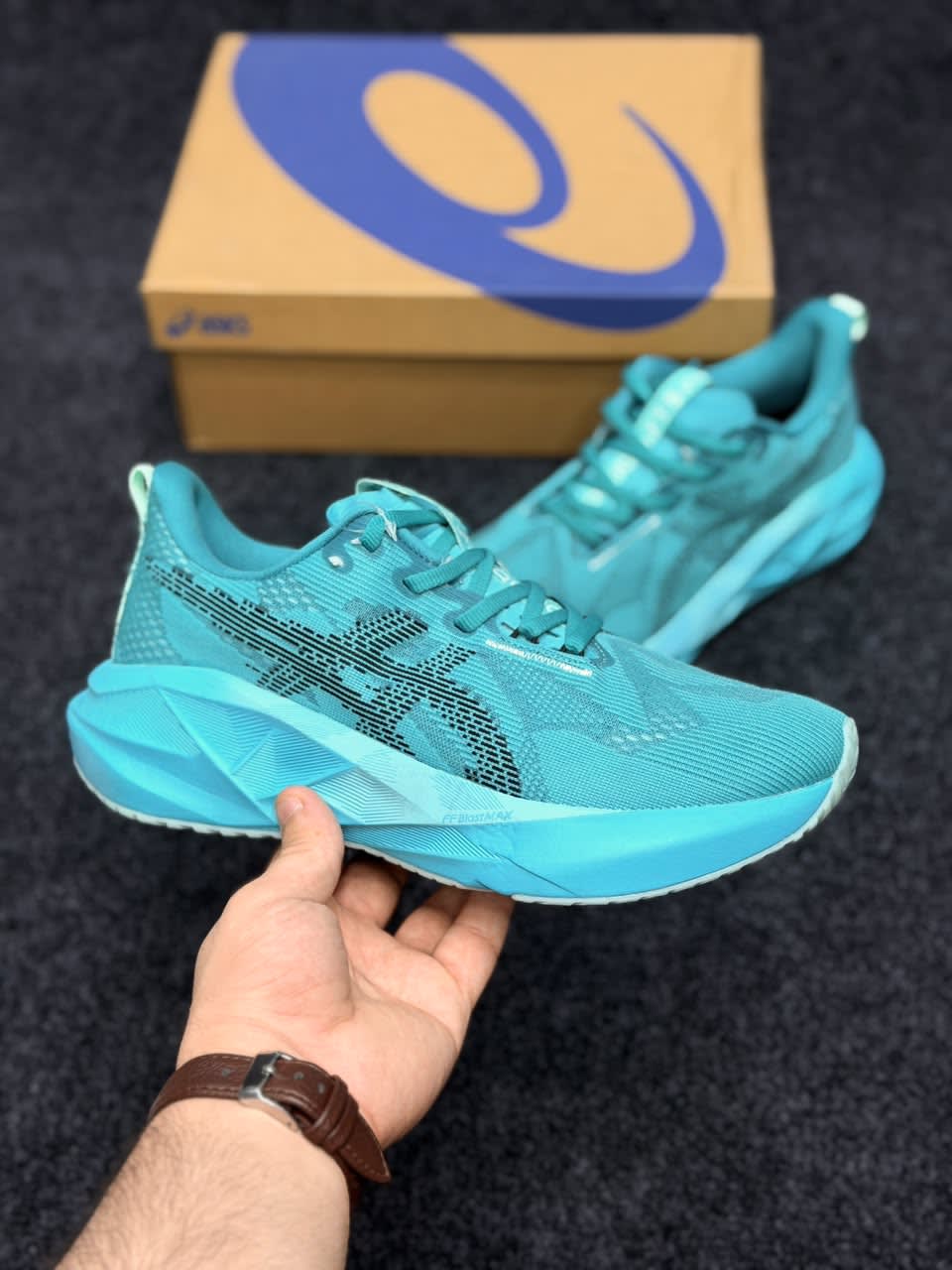Asics Nova blast